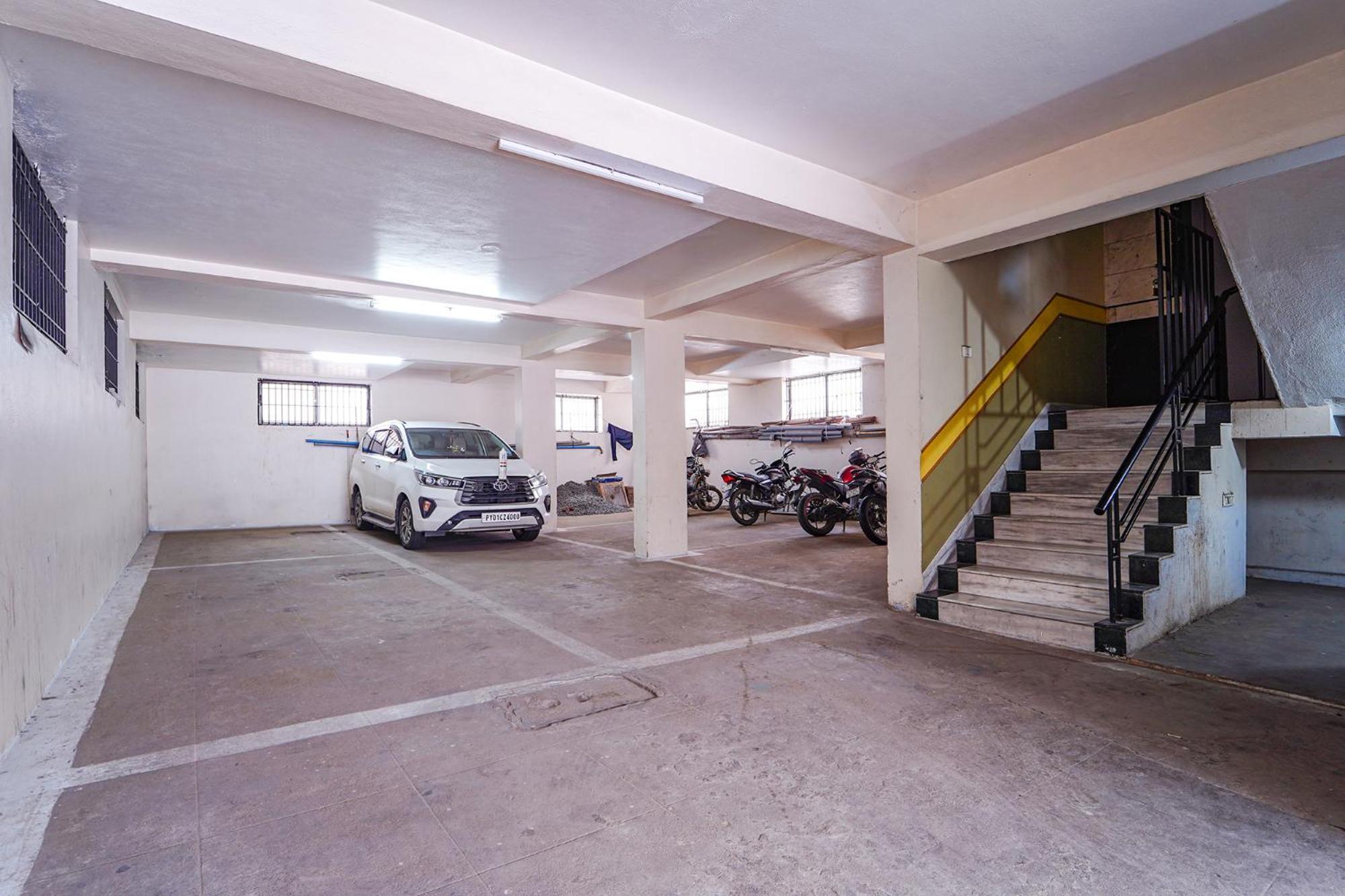 Fabhotel Ess Paradise - Nr Bus Stand Coimbatore Esterno foto
